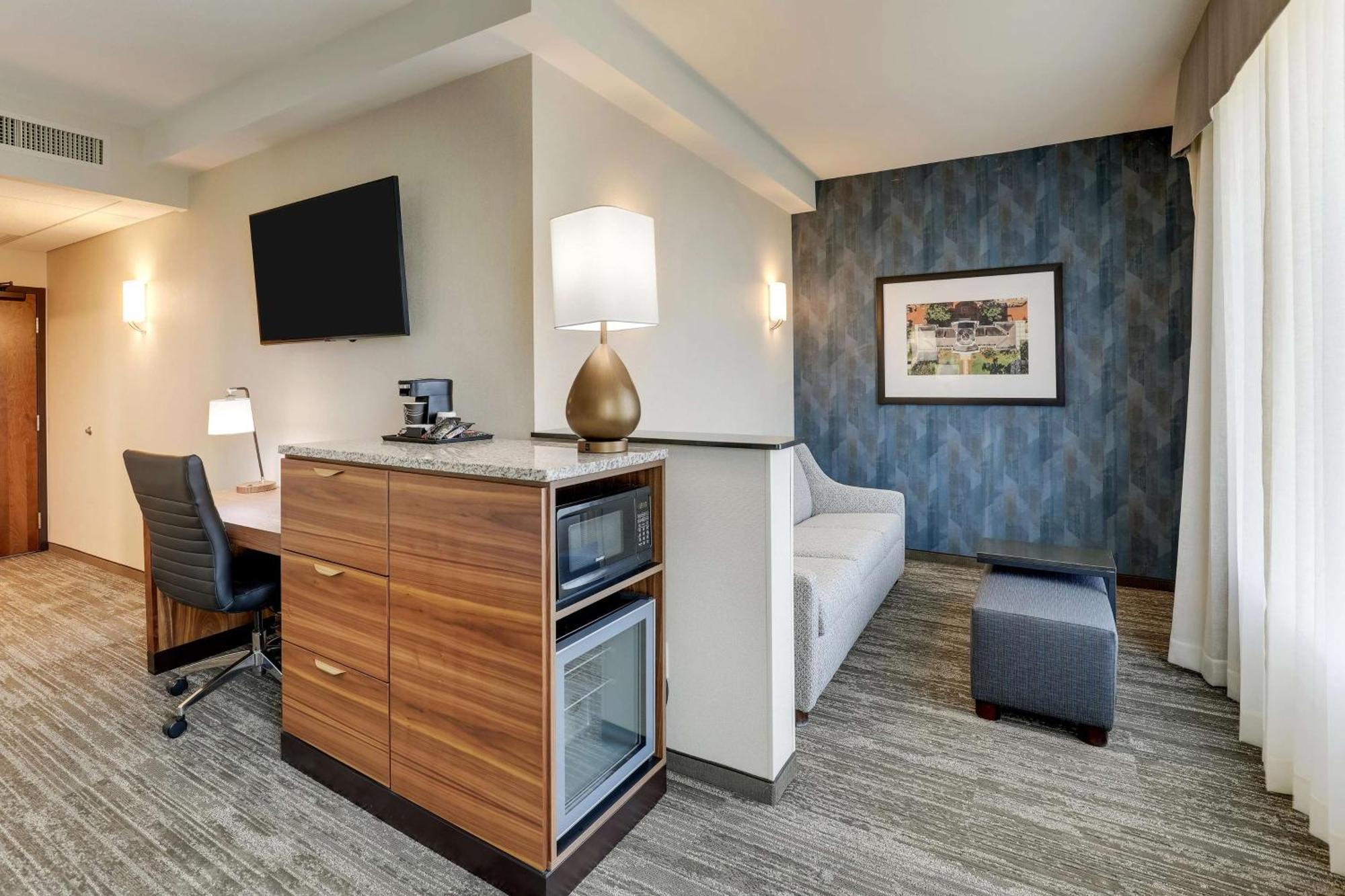 Drury Plaza Hotel Tallahassee Luaran gambar