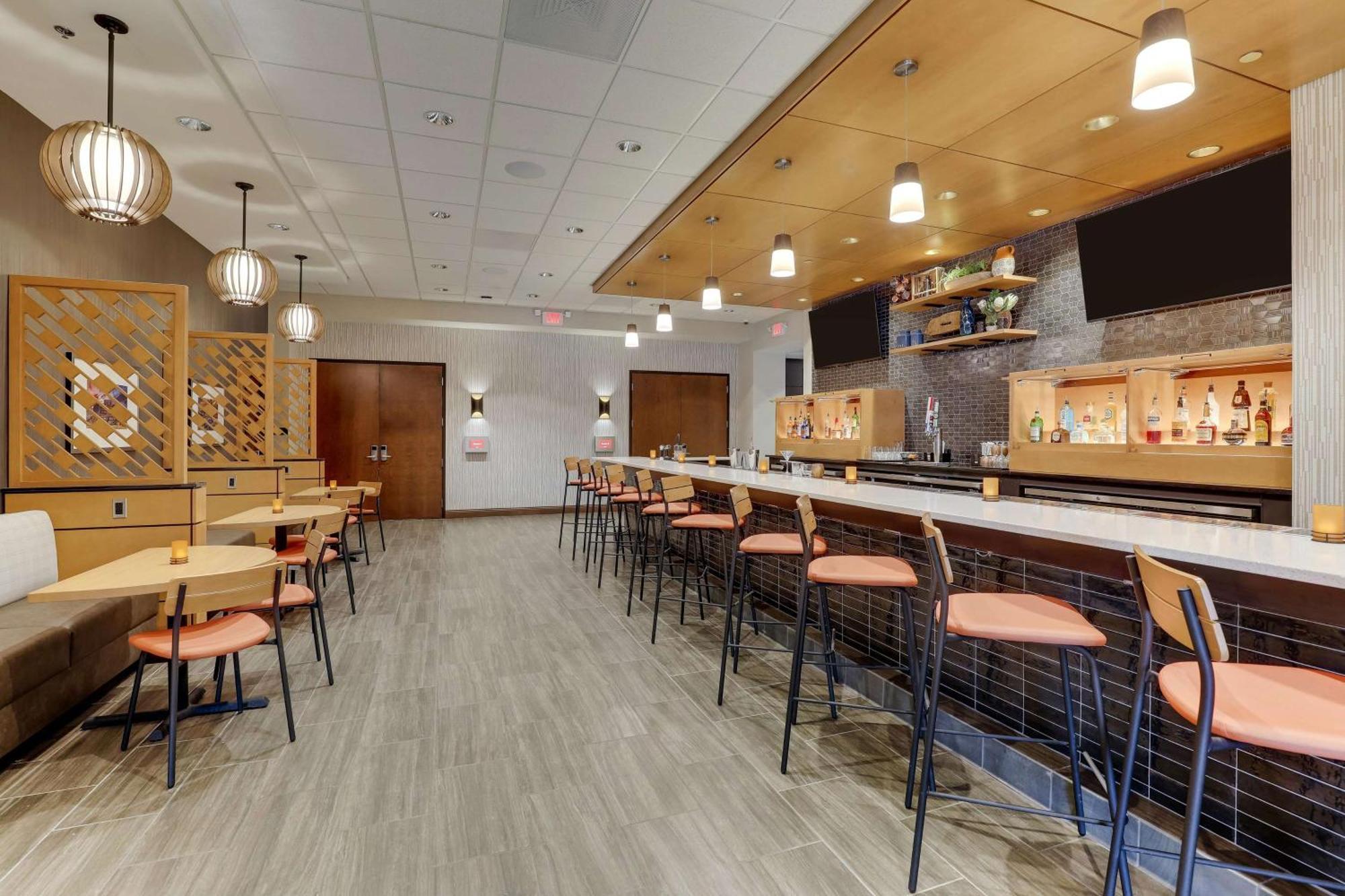 Drury Plaza Hotel Tallahassee Luaran gambar